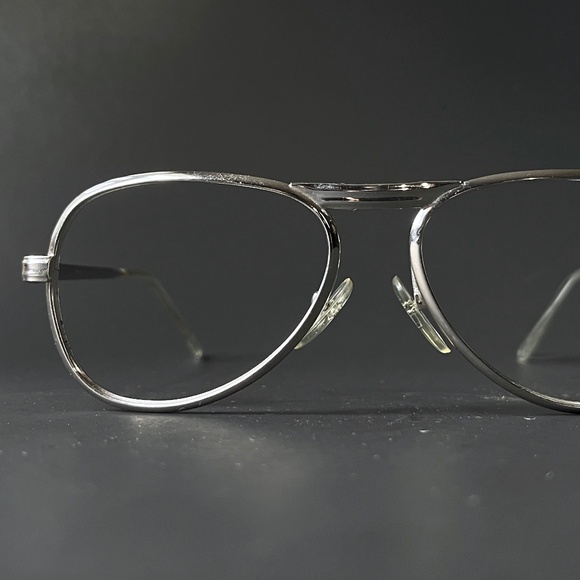 Vintage Eyeglasses Single bar Modern Aviator 54-20-135 Silver Chrome Eyeglasses - Picture 1 of 12